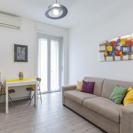 Piazza De Angeli M1 Comfortable Flat With Balcony Milán Exteriér fotografie