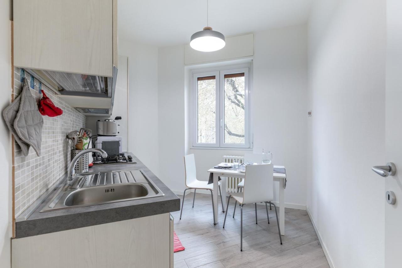 Piazza De Angeli M1 Comfortable Flat With Balcony Milán Exteriér fotografie