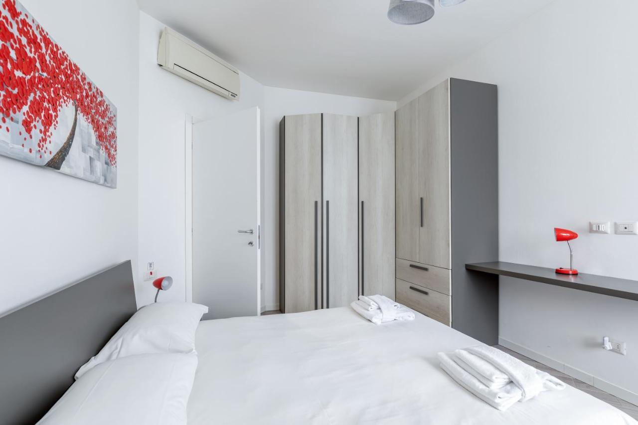 Piazza De Angeli M1 Comfortable Flat With Balcony Milán Exteriér fotografie
