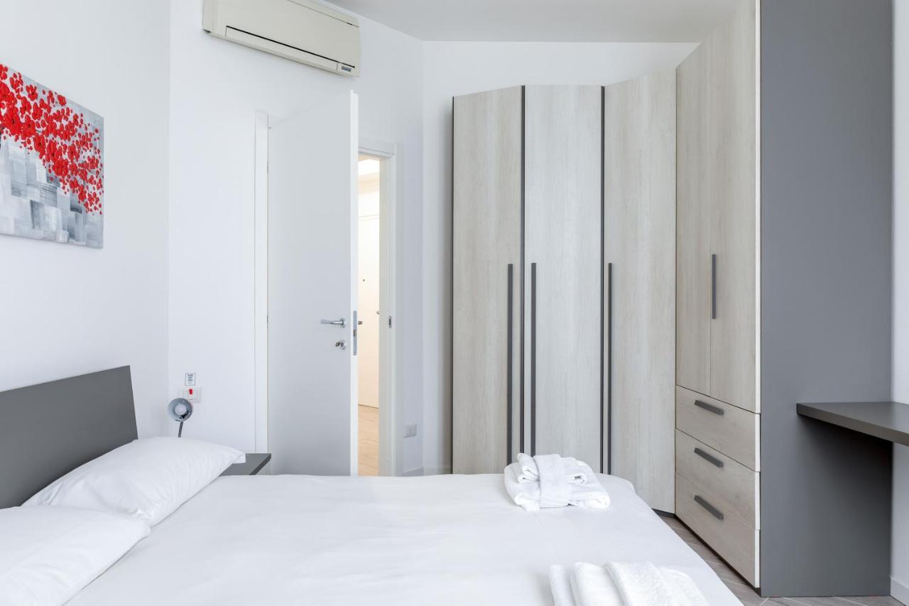 Piazza De Angeli M1 Comfortable Flat With Balcony Milán Exteriér fotografie